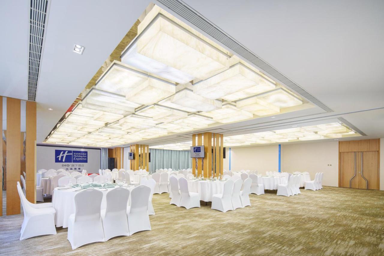 Holiday Inn Express City Centre Dalian By Ihg Zewnętrze zdjęcie